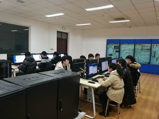 以賽促學，云網融合 我校成功舉辦云計算技術與應用賽項校內選拔賽