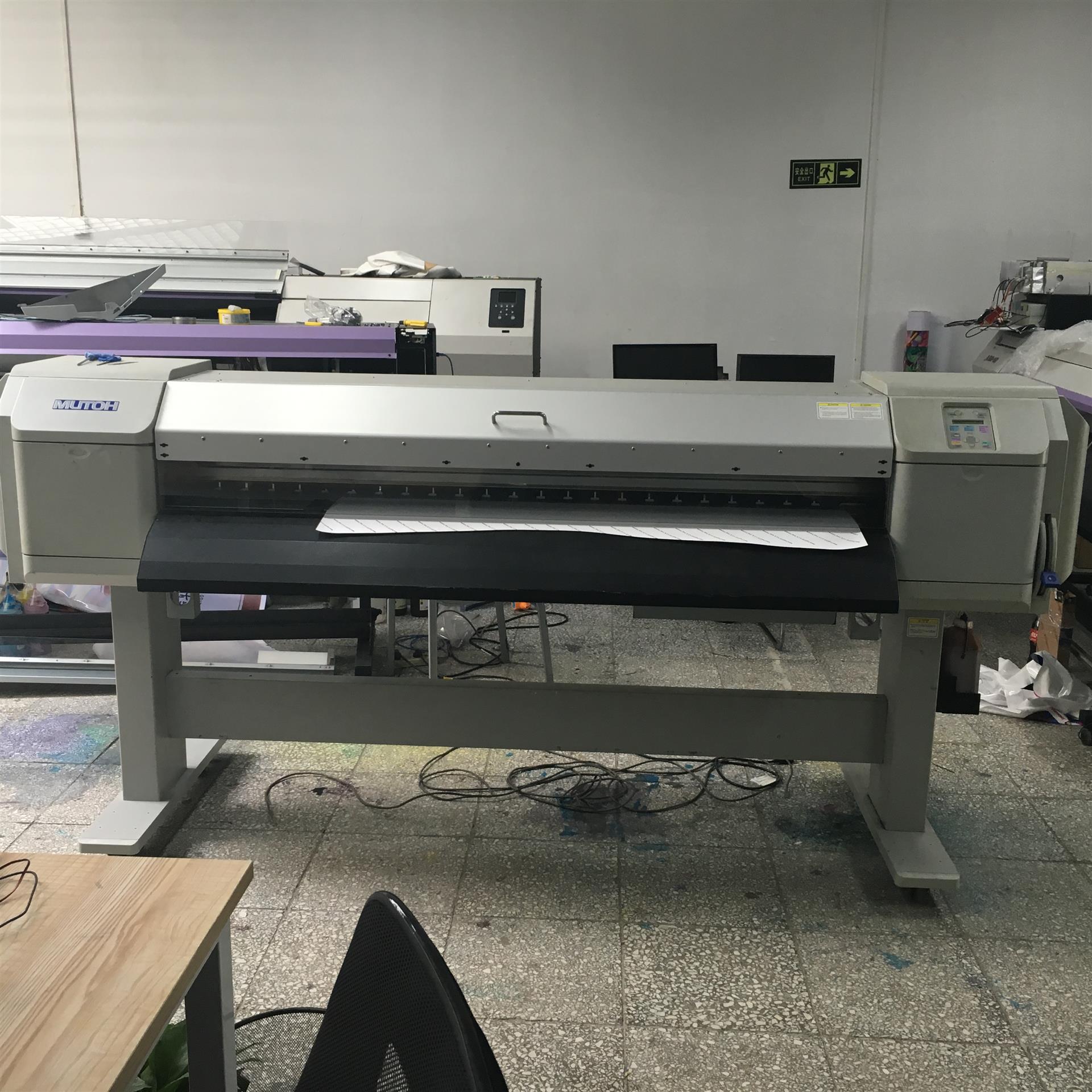 寫真機(jī)、噴繪機(jī)與噴墨打印機(jī) 精準(zhǔn)區(qū)分與專業(yè)應(yīng)用指南